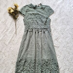 Star Crossed Lovers Seafoam Green High Collar Lace Accent Cap Sleeve Dress Small